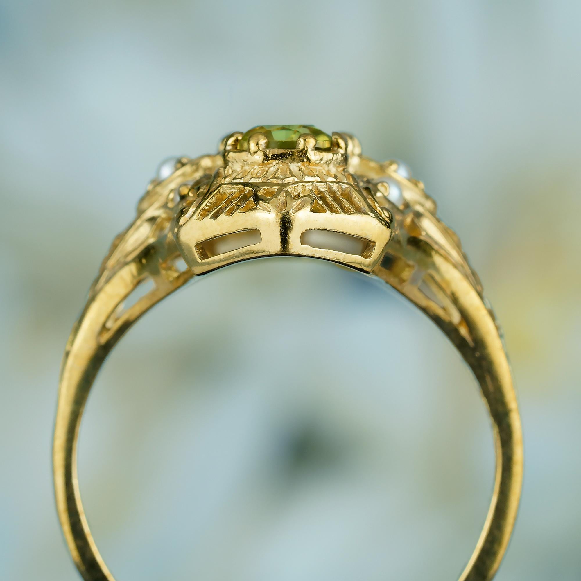 Natural Peridot and Pearl Filigree Three Stone Ring in Solid 9K Yellow Gold In New Condition In Bangkok, TH