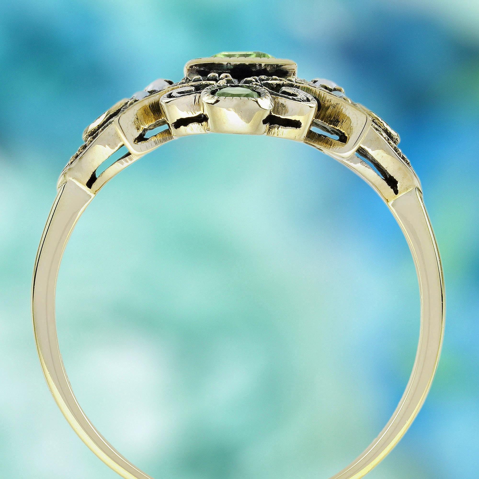 Natürlicher Peridot und Perle im Vintage-Stil  Cocktailring aus massivem 9K Gelbgold im Zustand „Neu“ im Angebot in Bangkok, TH
