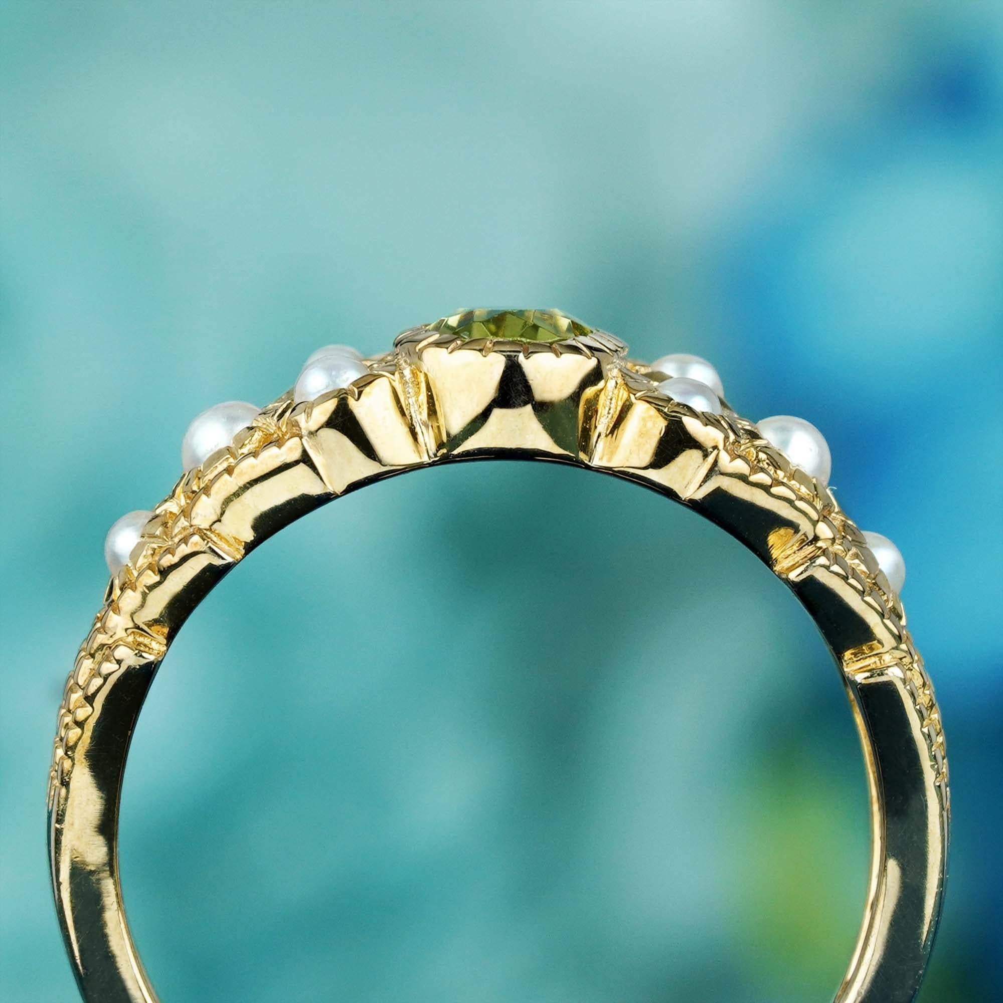 Bague solitaire de style vintage en or jaune 9 carats, péridot naturel et perle Neuf - En vente à Bangkok, TH