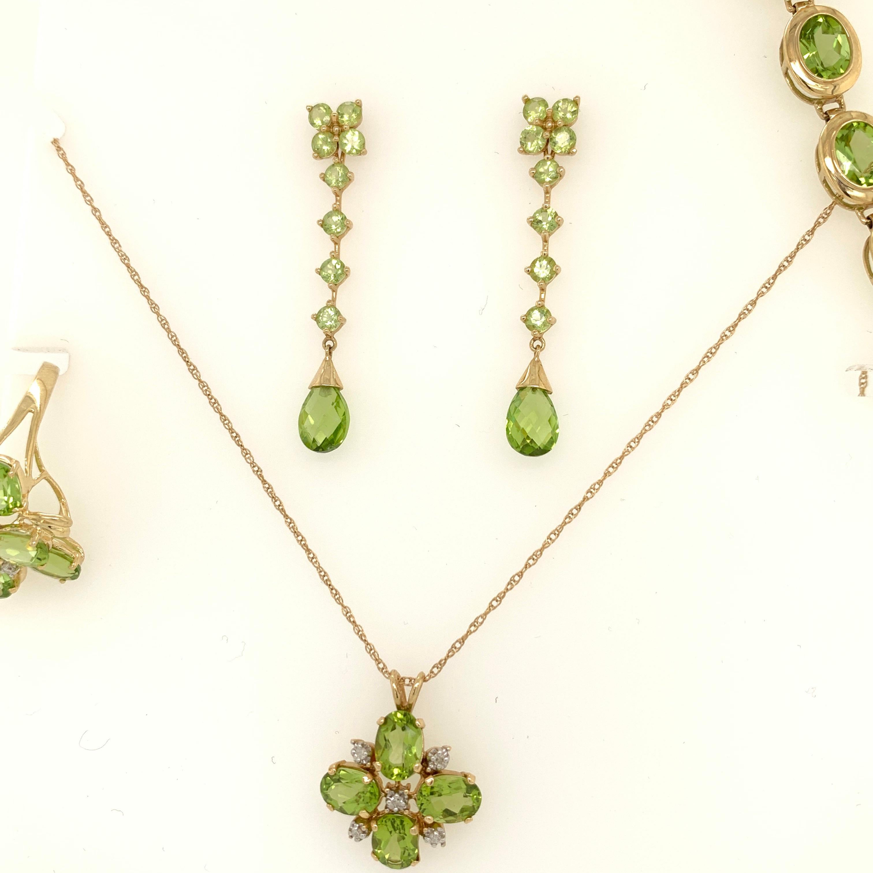 Natural Peridot 14k Gold Set:
1) Bracelet 7.5