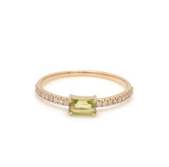 Natürlicher 0,370cts Peridot & 0,110cts Diamant Ring in 14k Gold