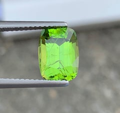 Gemma di peridoto naturale: pietra di agosto da 3,36 carati dal Pakistan
