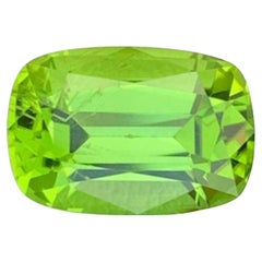 Natürlicher Peridot Edelstein: 3,94 Karat August Geburtsstein, Pakistan Herkunft