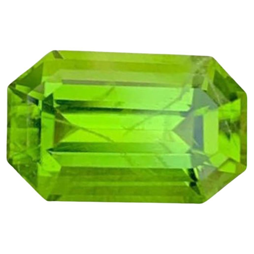 Natural Peridot Gemstones: 5.00 Carat Emerald Cut Peridot From Pakistan