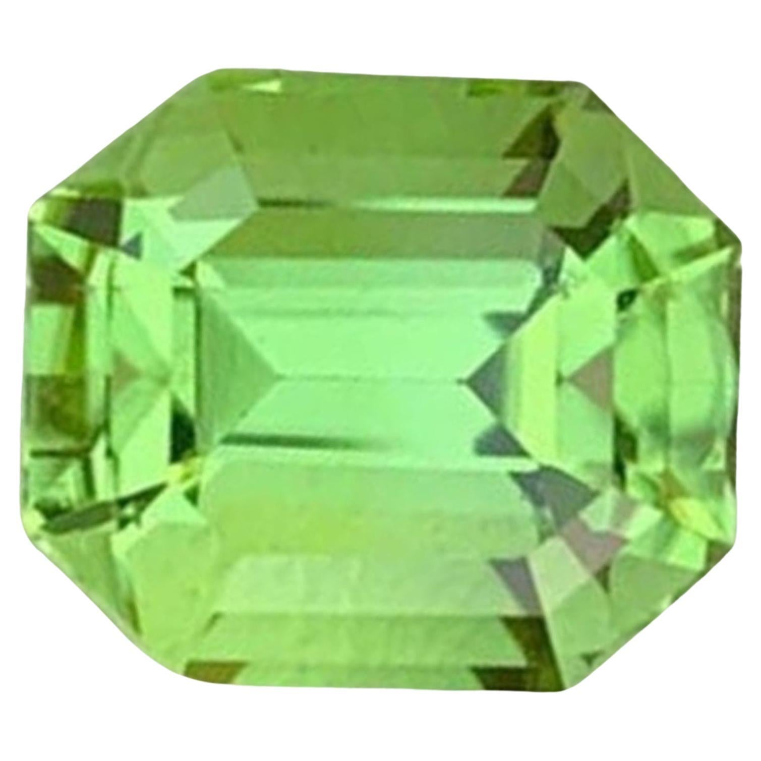 Natural Peridot Gemstones, Emerald Cut Peridot From Pakistan 3.84 CT