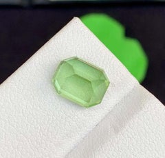 Natural Peridot Gemstones, Emerald Cut Peridot Loose Gemstone 3.22 CT