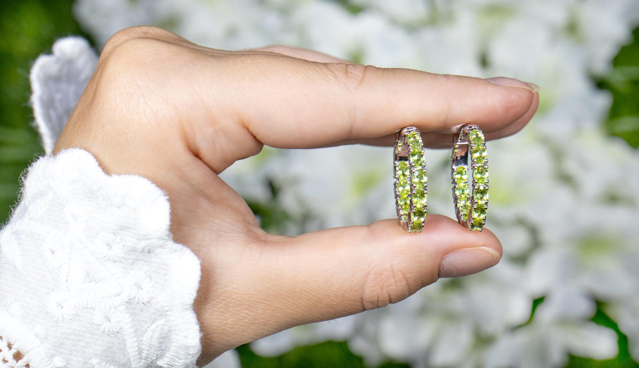 Contemporary Natural Peridot Hoop Earrings 3.4 Carats Rhodium Plated Silver For Sale