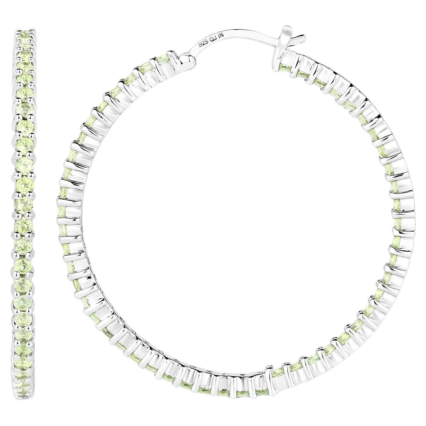 Créoles en argent plaqué rhodium de 3.50 carats avec péridots naturels