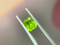 Natural Peridot Loose Stone - Special Cut Lime Green Gem from Pakistan, 2.215 Ct