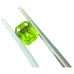 Natural Peridot Loose Stone - Special Cut Lime Green Gem from Pakistan, 2.215 Ct