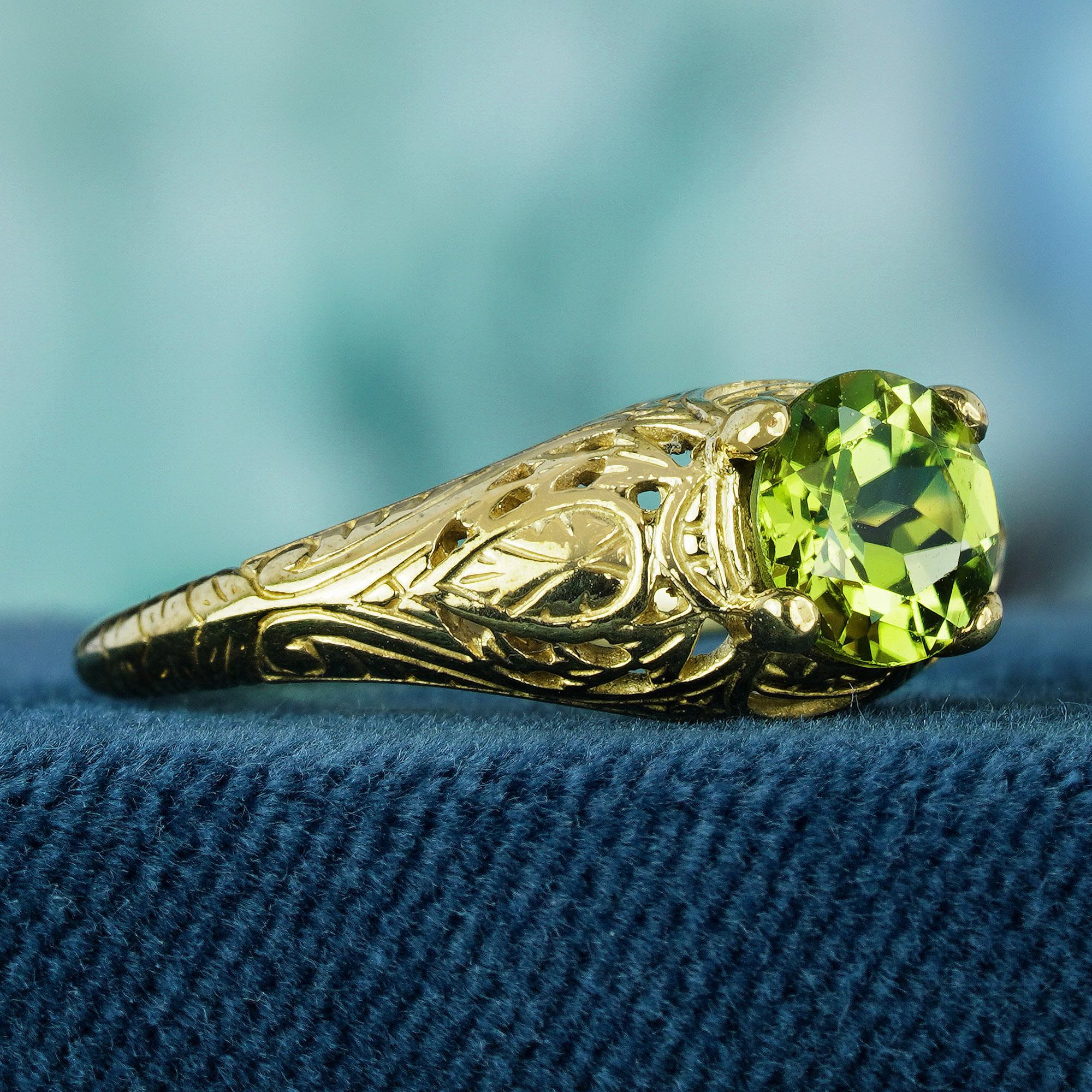 Edwardian Natural Peridot Vintage Style Carved Solitaire Ring in Solid 9K Yellow Gold For Sale