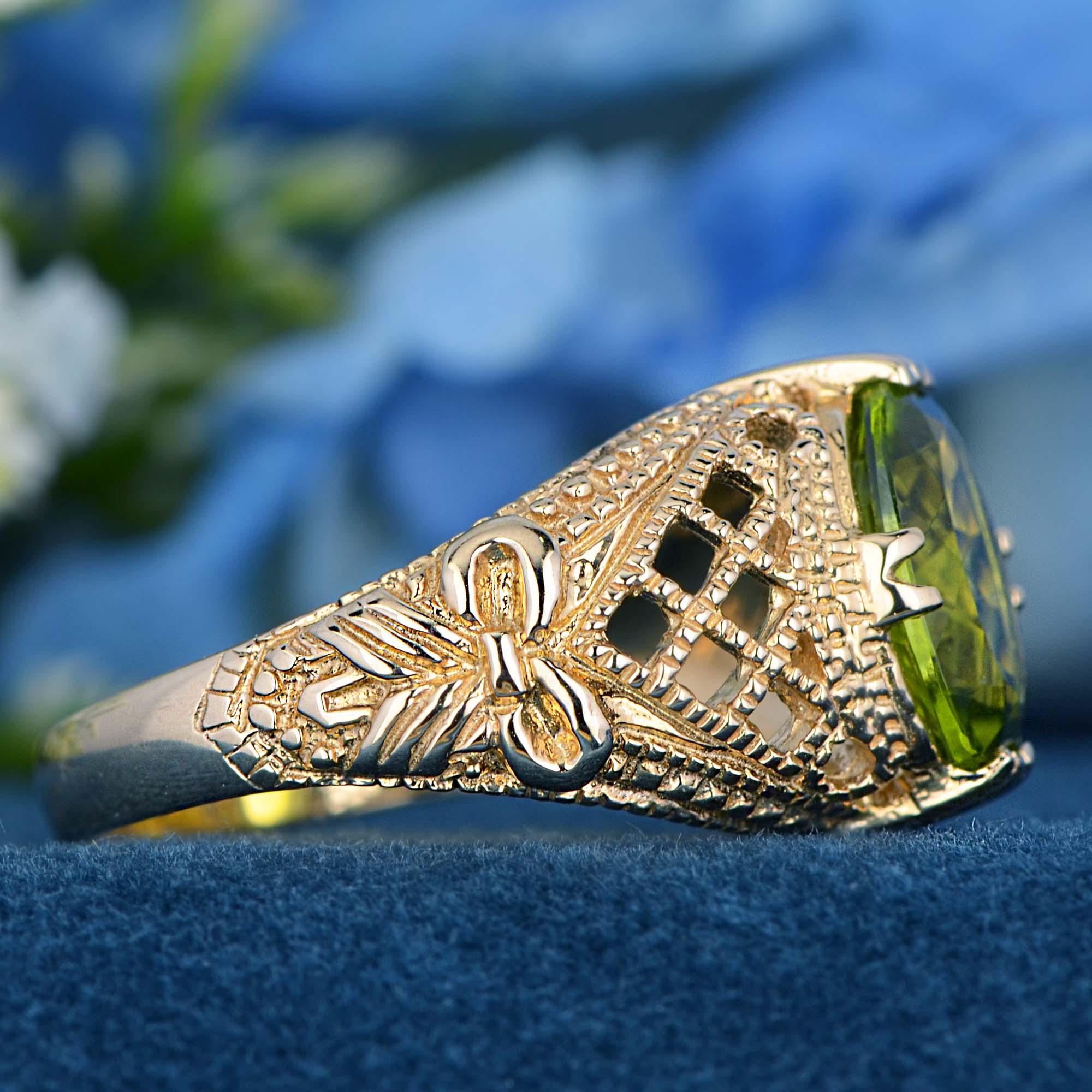 For Sale:  Natural Peridot Vintage Style Filigree Cocktail Ring in 9K Yellow Gold 4