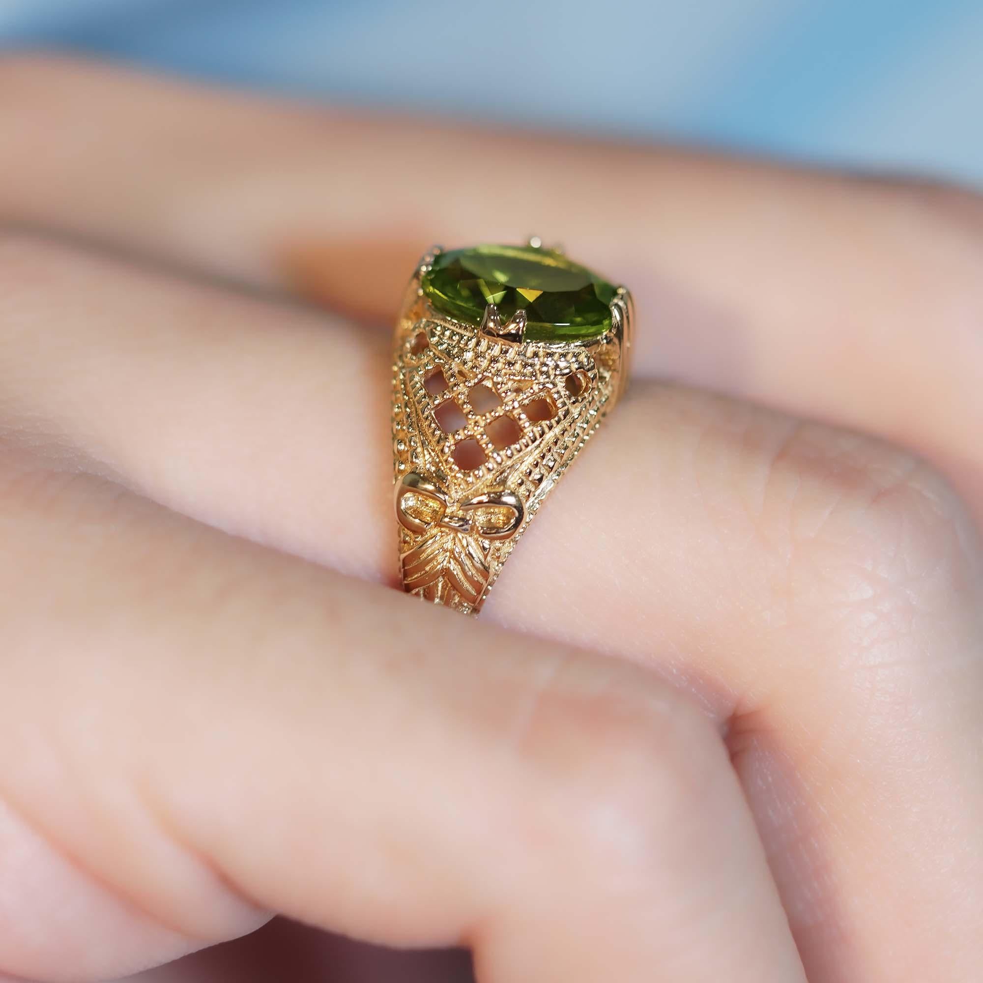 For Sale:  Natural Peridot Vintage Style Filigree Cocktail Ring in 9K Yellow Gold 9