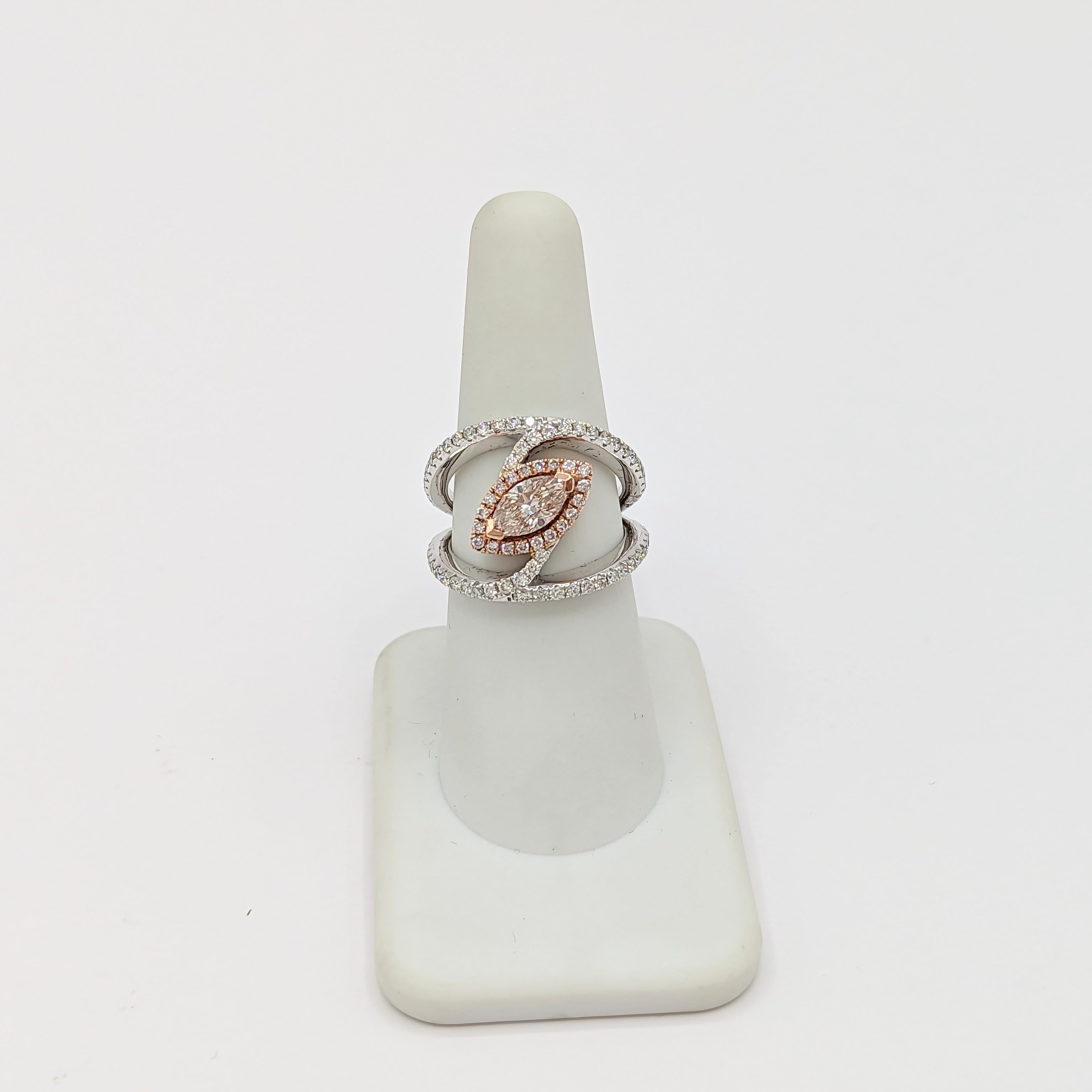 Natural Pink and White Diamond Ring in 14K 2 Tone Gold In New Condition For Sale In Los Angeles, CA