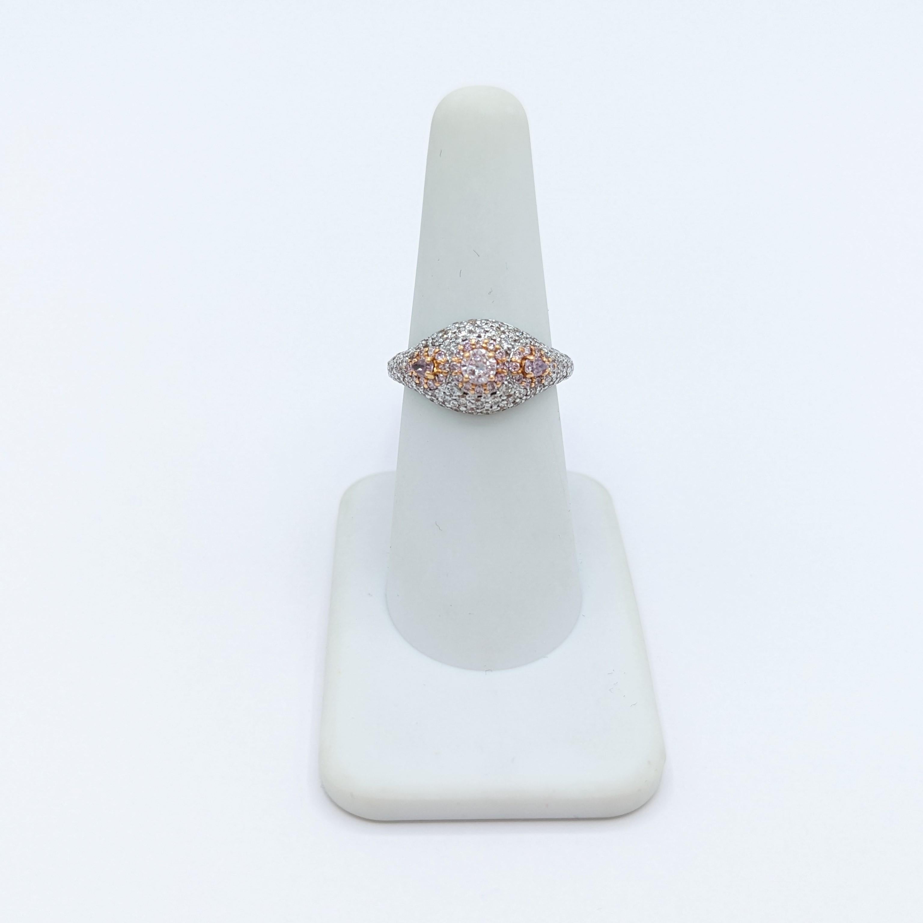 Natural Pink and White Diamond Ring in 18K White Gold In New Condition For Sale In Los Angeles, CA