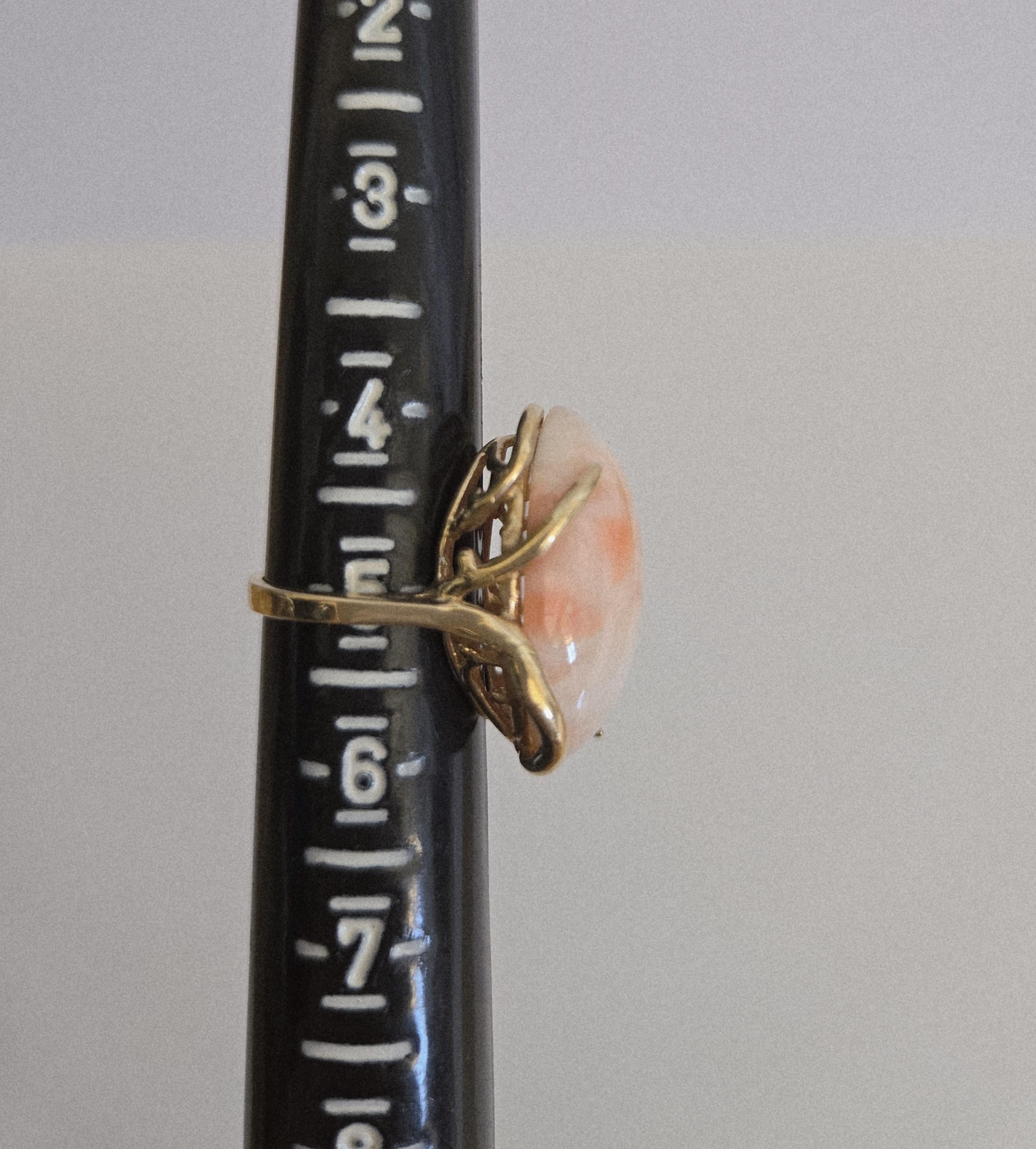 Bague en or 14 carats faite à la main en corail rose naturel en vente 4