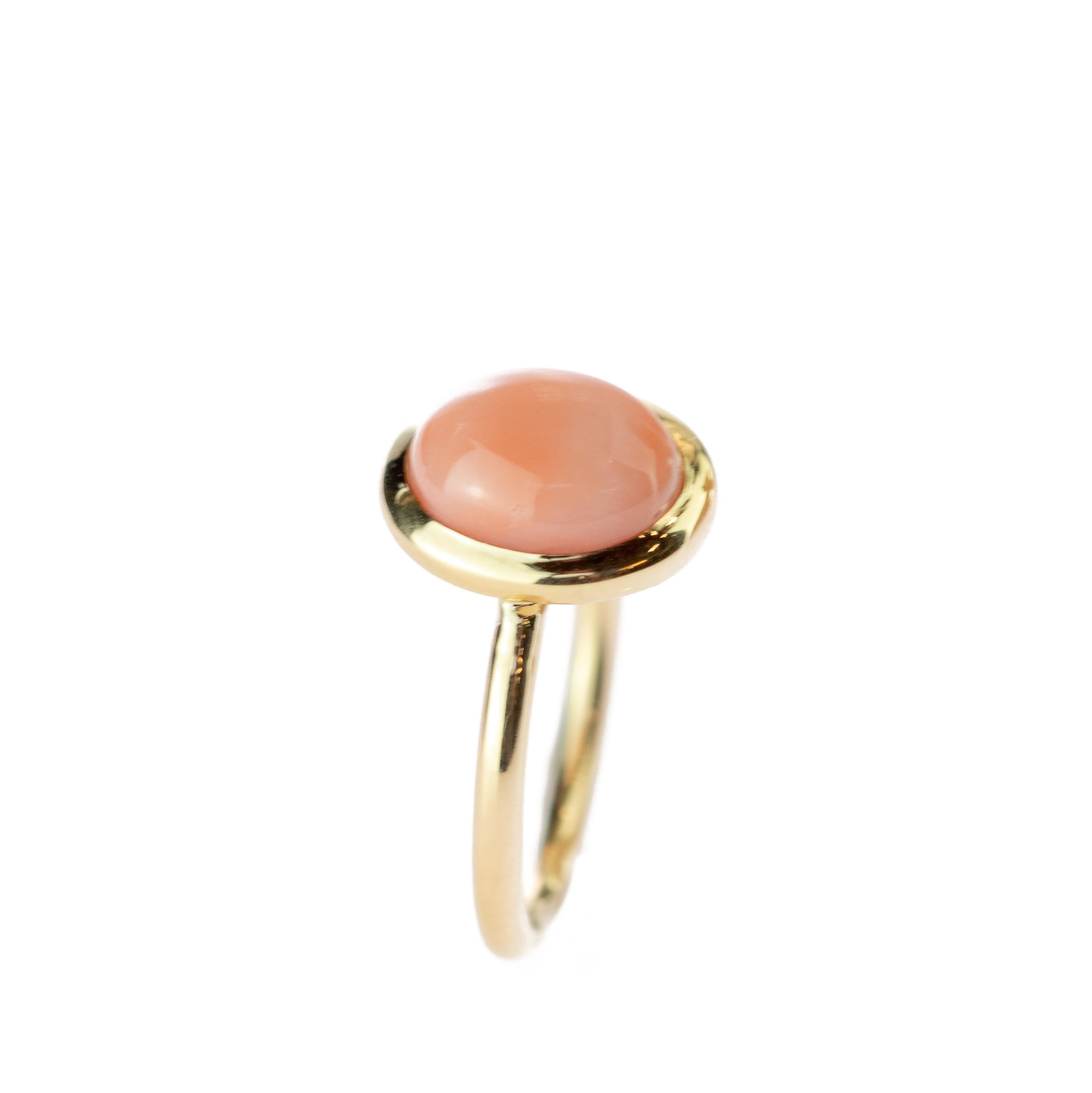 Coral Rosa Natural Solitario Cabujón Ovalado Oro 18 Kilates Anillo de Cóctel Boho Deco en venta 3