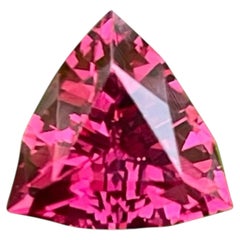 Natural Pink Garnet Gemstone 1.65 Carats Fancy Trilliant Malawi, New