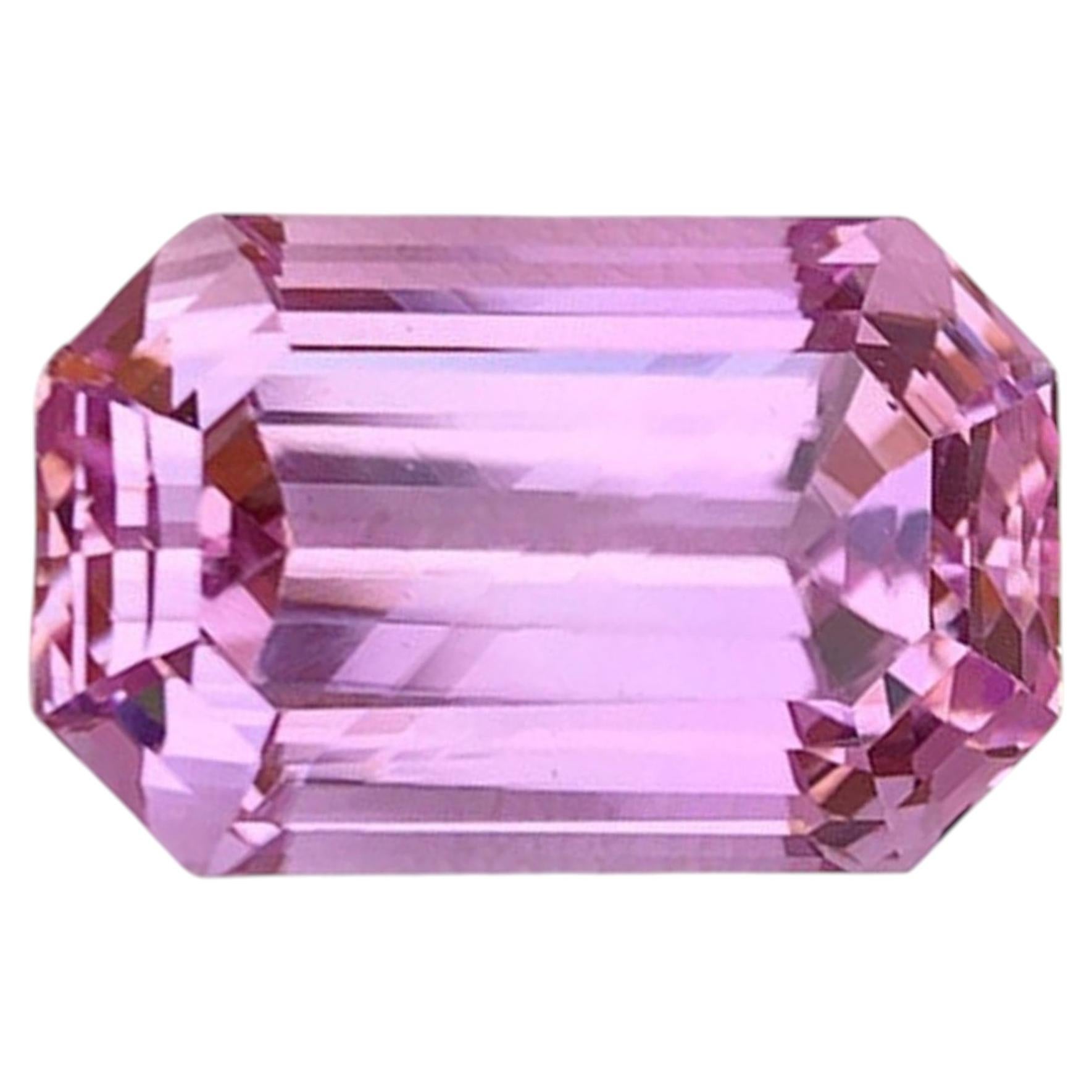 Kunzite rose naturelle : 27.17 Carat Pierre de naissance du mois de novembre à facettes en vente