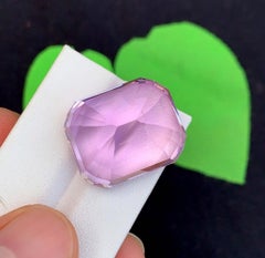 Kunzite rose naturelle : 59.10 Carat Pierre de naissance du mois de novembre à facettes