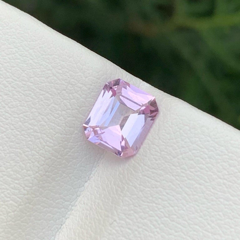 Natural Pink Loose Kunzite Gemstone 1.45 Carats Faceted Kunzite Gemstone For Sale at 1stDibs