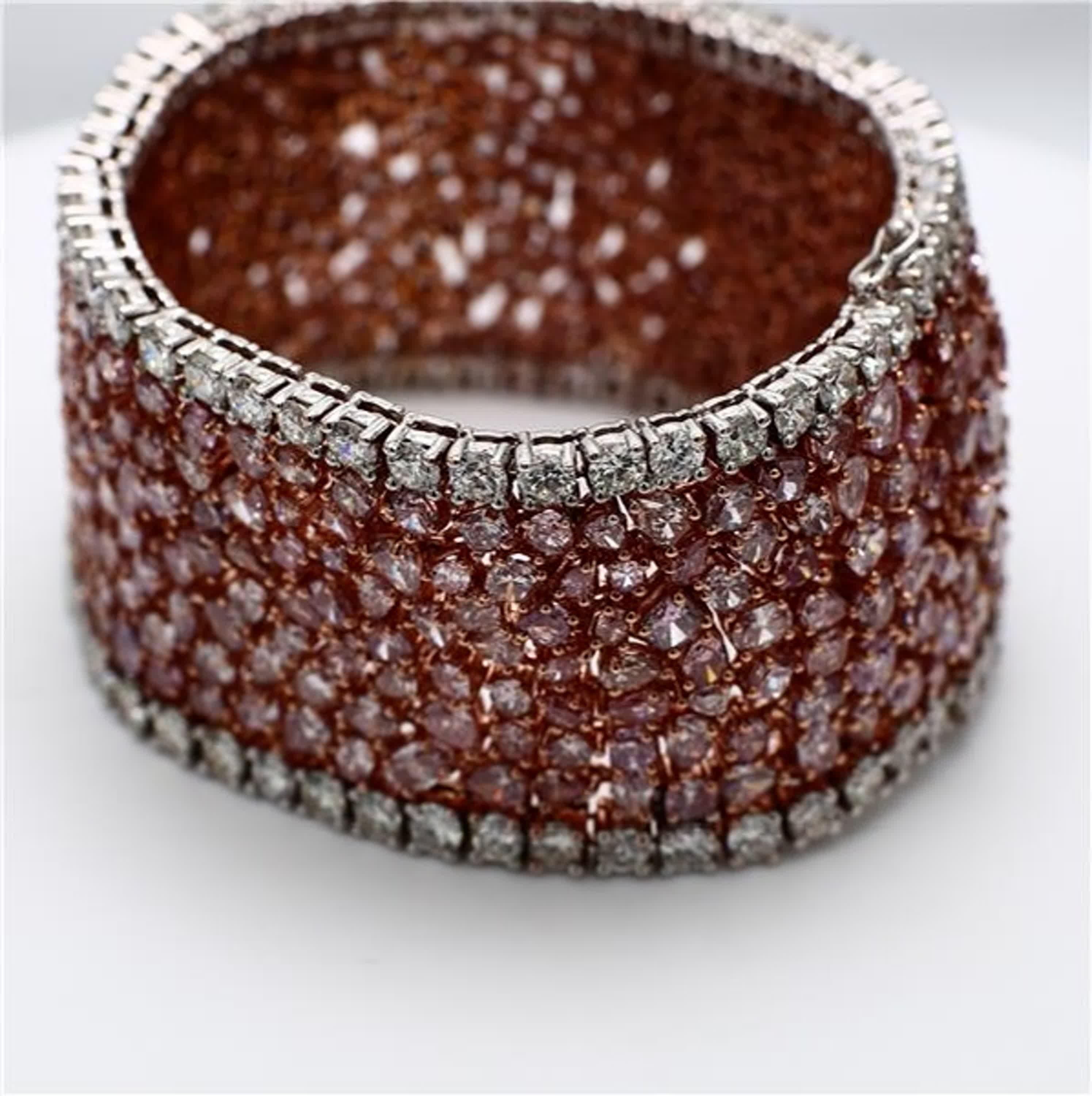 Contemporain Bracelet tennis en platine avec diamants roses naturels et blancs de 55,16 carats poids total en vente