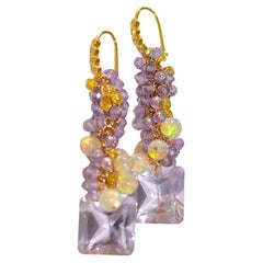 Boucles d'oreilles en or jaune 14 carats, rose naturel, améthyste violette, saphir, opale
