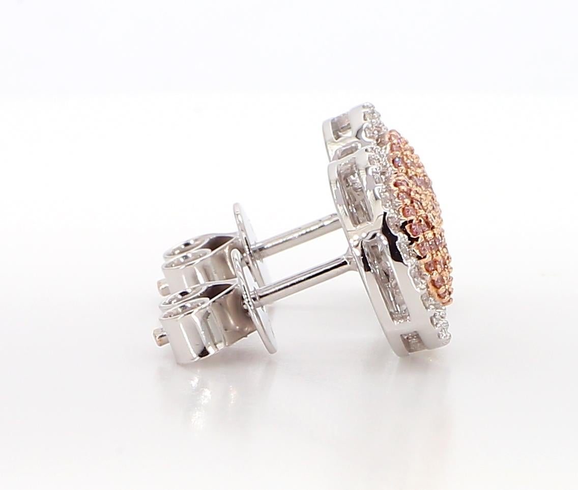 Taglio rotondo Orecchini con diamante rotondo Pink Diamond 0,57 carati TW in oro in vendita