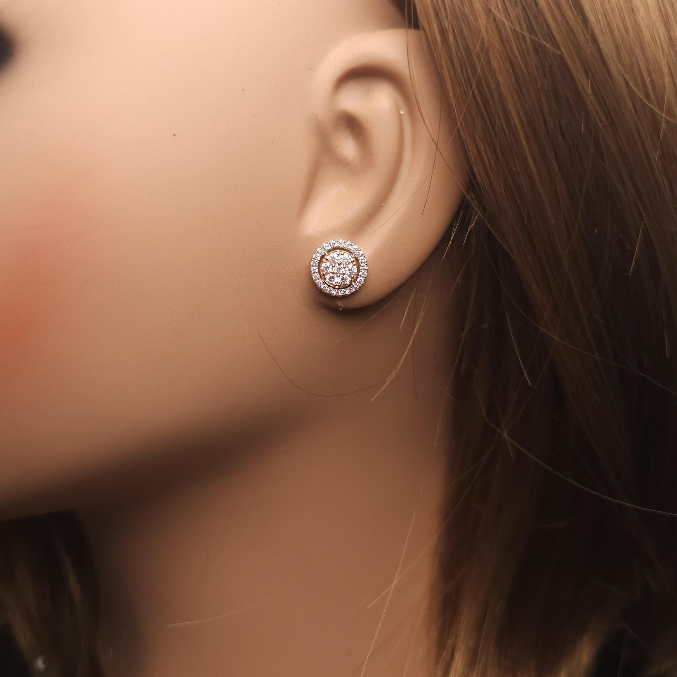 Clous d'oreilles en or rose naturel de 0.69 carat poids total Neuf - En vente à New York, NY
