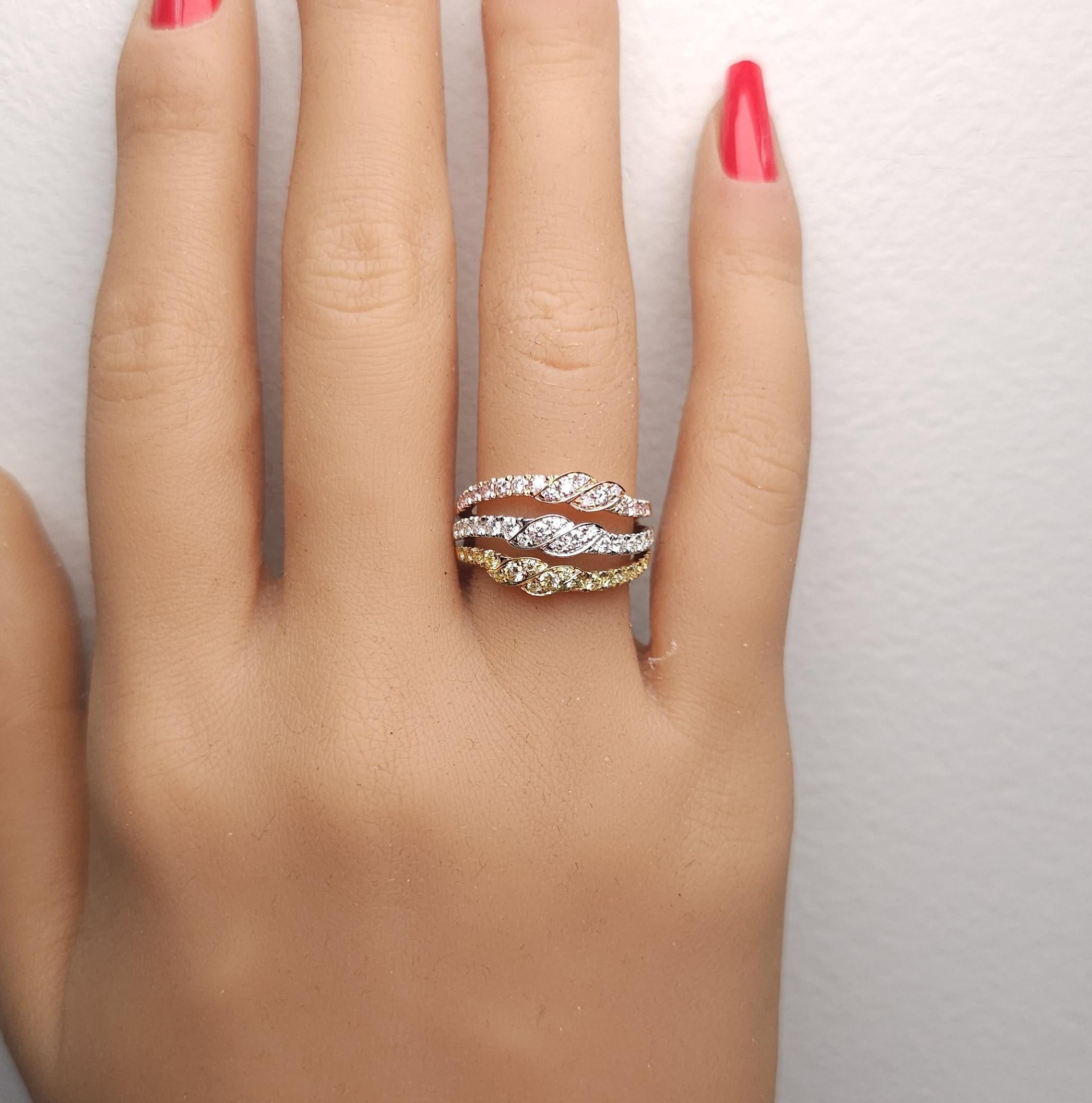 Natural Pink Round Diamond 0.95 Carat TW Gold Cocktail Ring In condizioni Nuovo in vendita a New York, NY