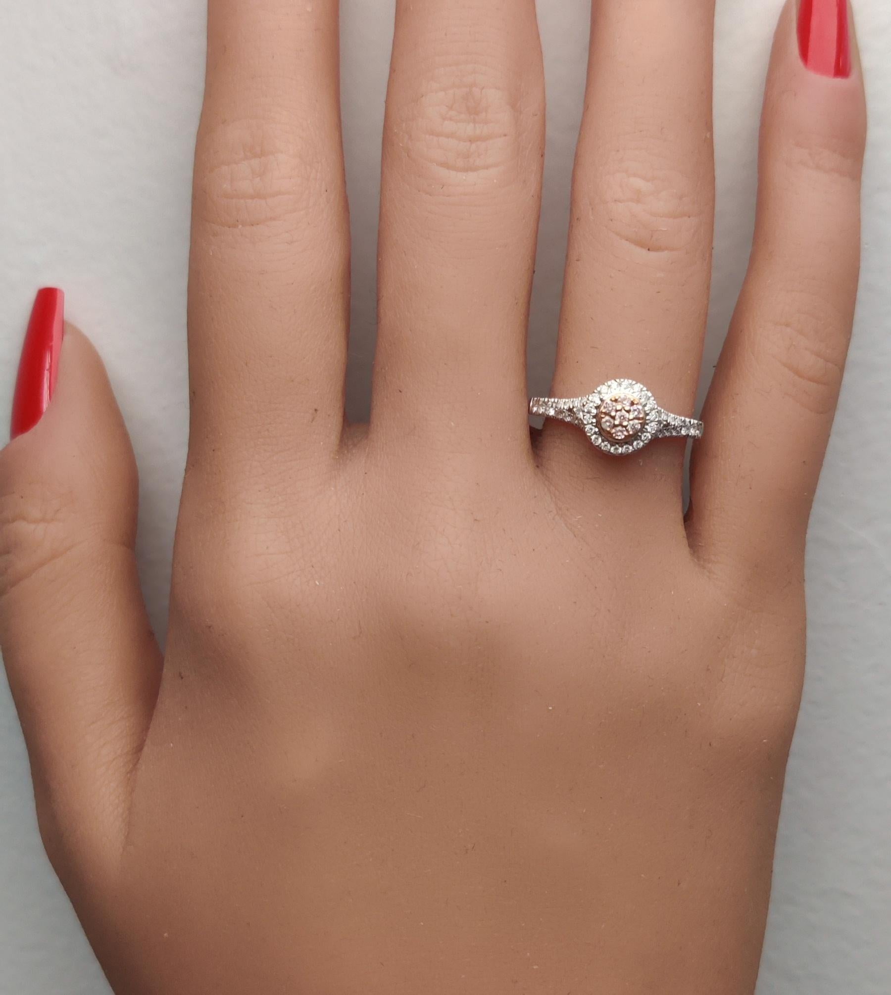 Anillo de cóctel de oro rosa con diamante redondo rosa natural de 36 quilates TW en Nuevo estado para la venta en New York, NY
