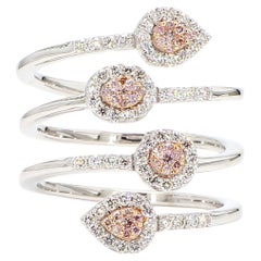 Anillo de cóctel de oro rosa con diamante redondo rosa natural de 65 quilates TW