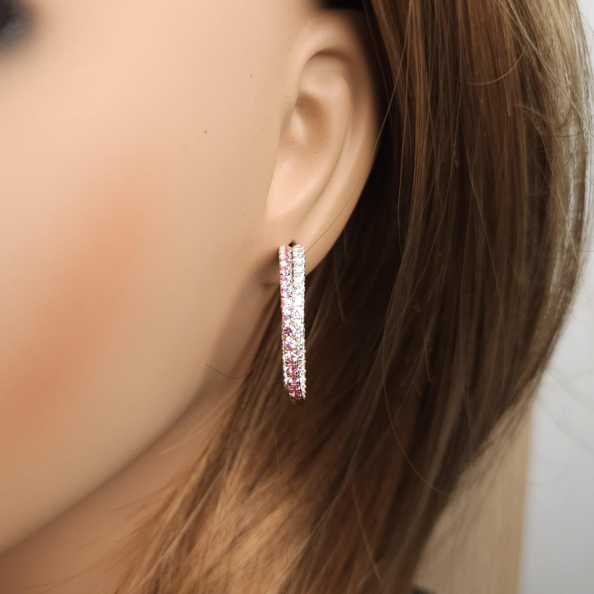 Pendientes de Zafiro Redondo Rosa Natural y Diamante Blanco 3.01 Quilates TW Oro Rosa en Nuevo estado para la venta en New York, NY