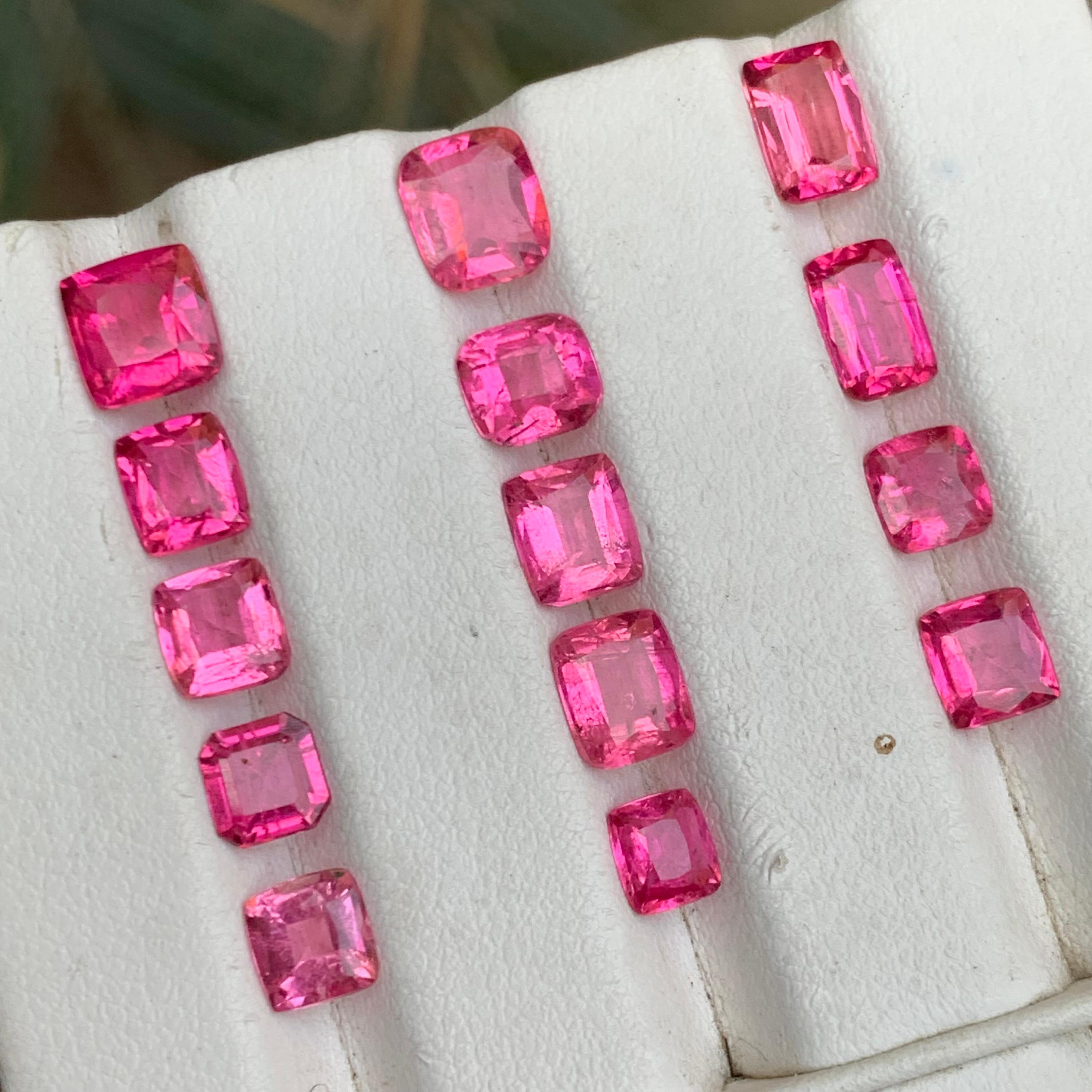 Gemas sueltas de turmalina rubelita natural rosa para anillo, colgante de collar, pulsera o cualquier otro adorno de joyería - ¡¡¡Corte de cojín de Kunar Afganistán!!!

💎 TIPO DE GEMA: Turmalina rubelita
⚖️ PESO: 10 Quilates
FORMA Y CORTE: Talla