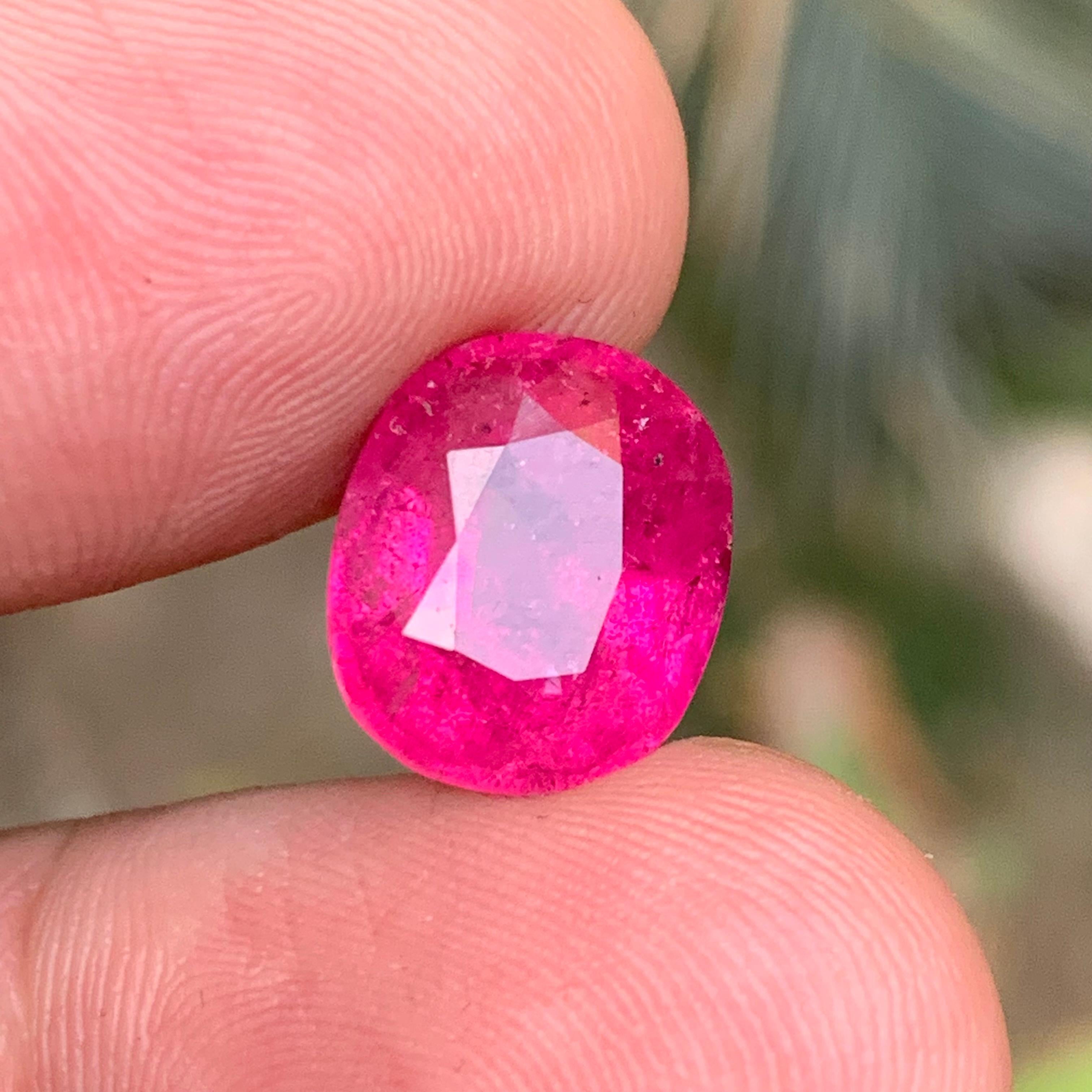 Contemporaneo Tormalina Rubellite Rosa Naturale 7,22 Ct Taglio Ovale Gemma Sciolta per Anello Jewell in vendita