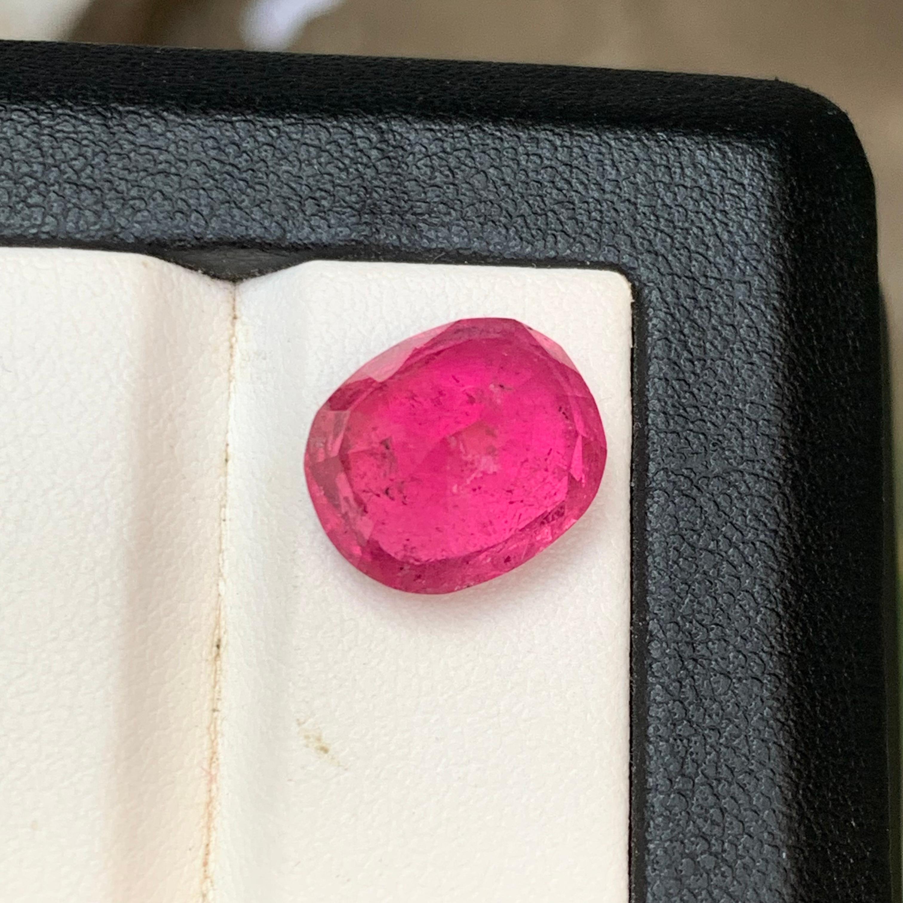 Tormalina Rubellite Rosa Naturale 7,22 Ct Taglio Ovale Gemma Sciolta per Anello Jewell in vendita 2