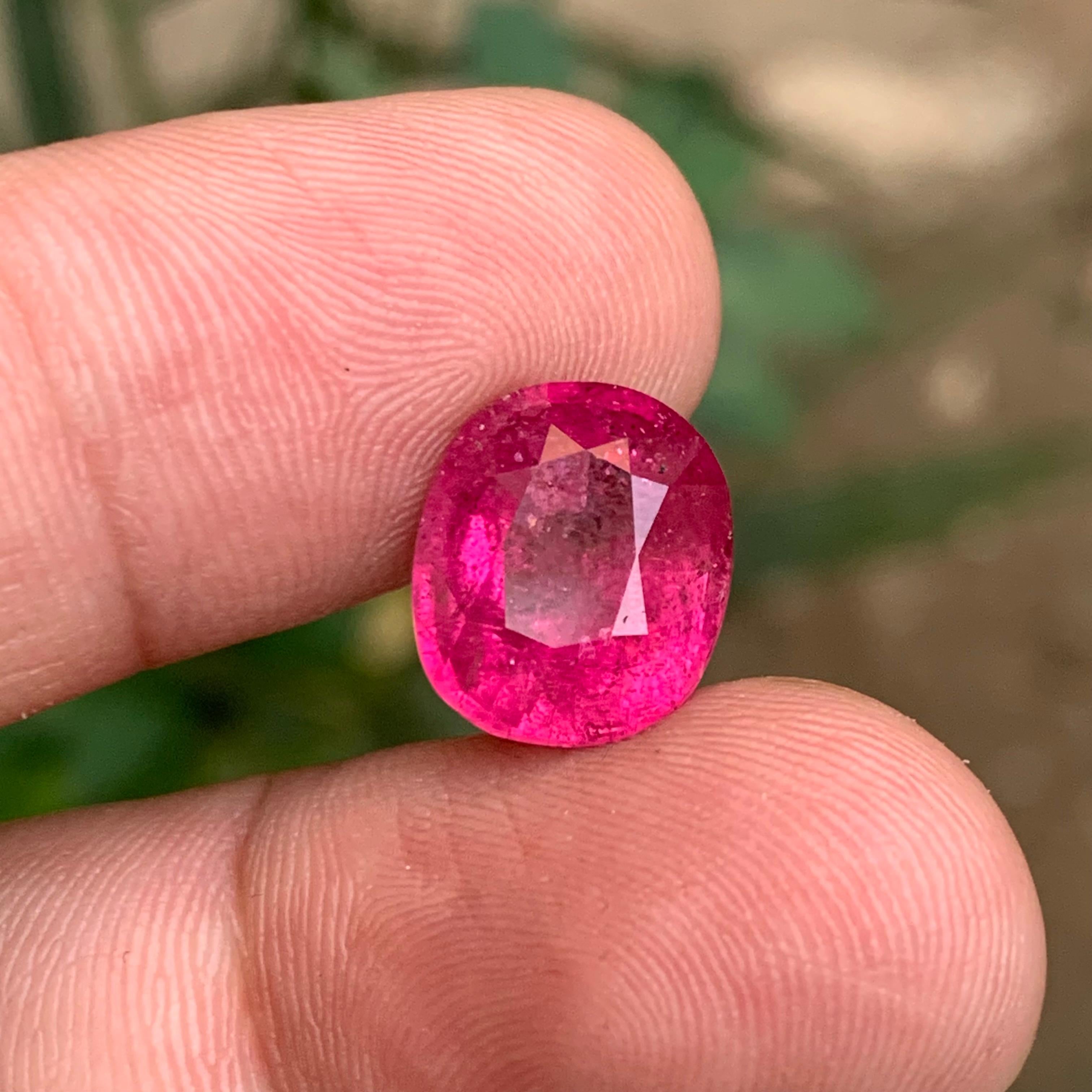Tormalina Rubellite Rosa Naturale 7,22 Ct Taglio Ovale Gemma Sciolta per Anello Jewell in vendita 3