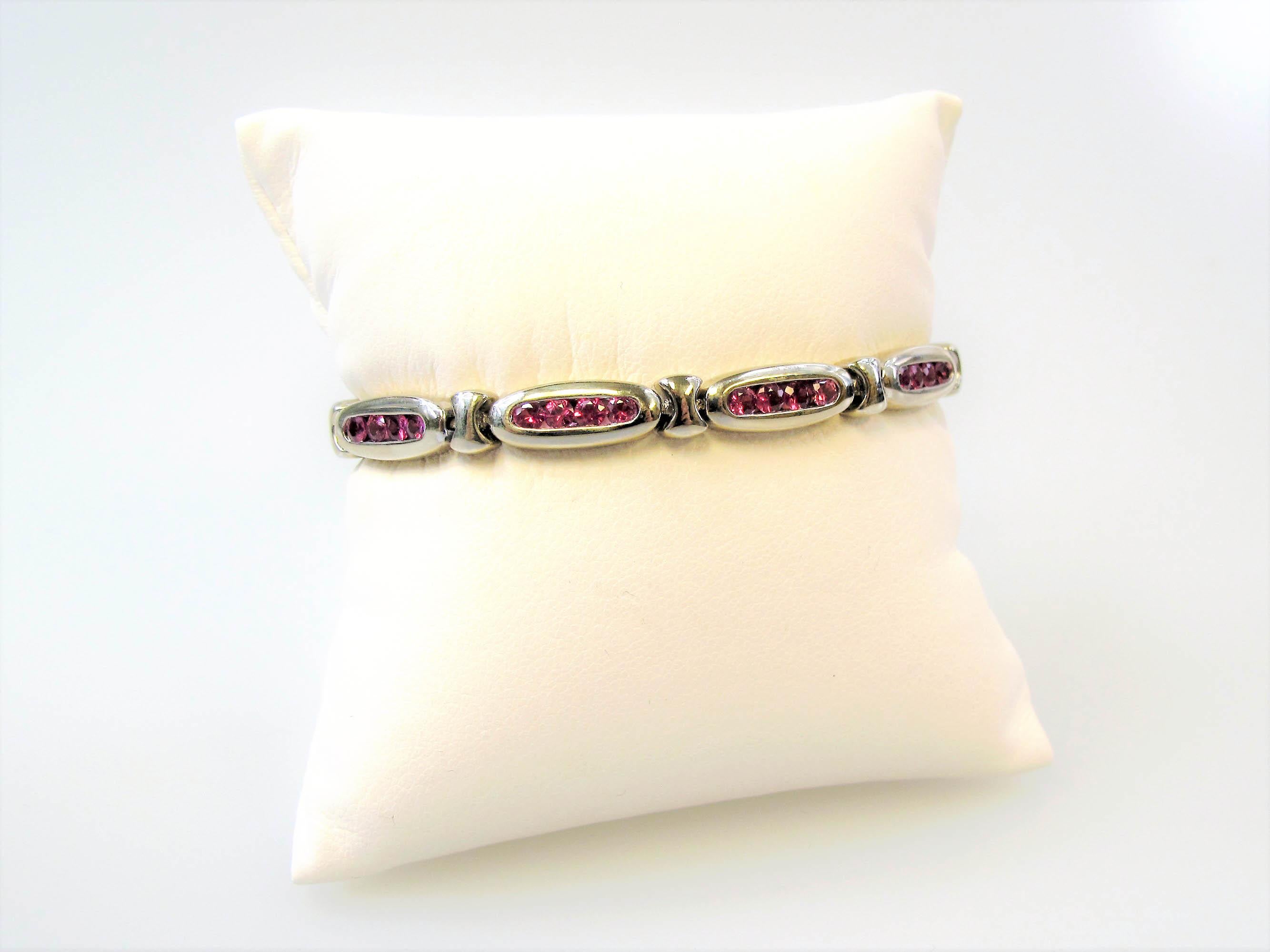Natural Pink Ruby Oval Link Bracelet in 14 Karat White Gold 5.00 Carats Total For Sale 5