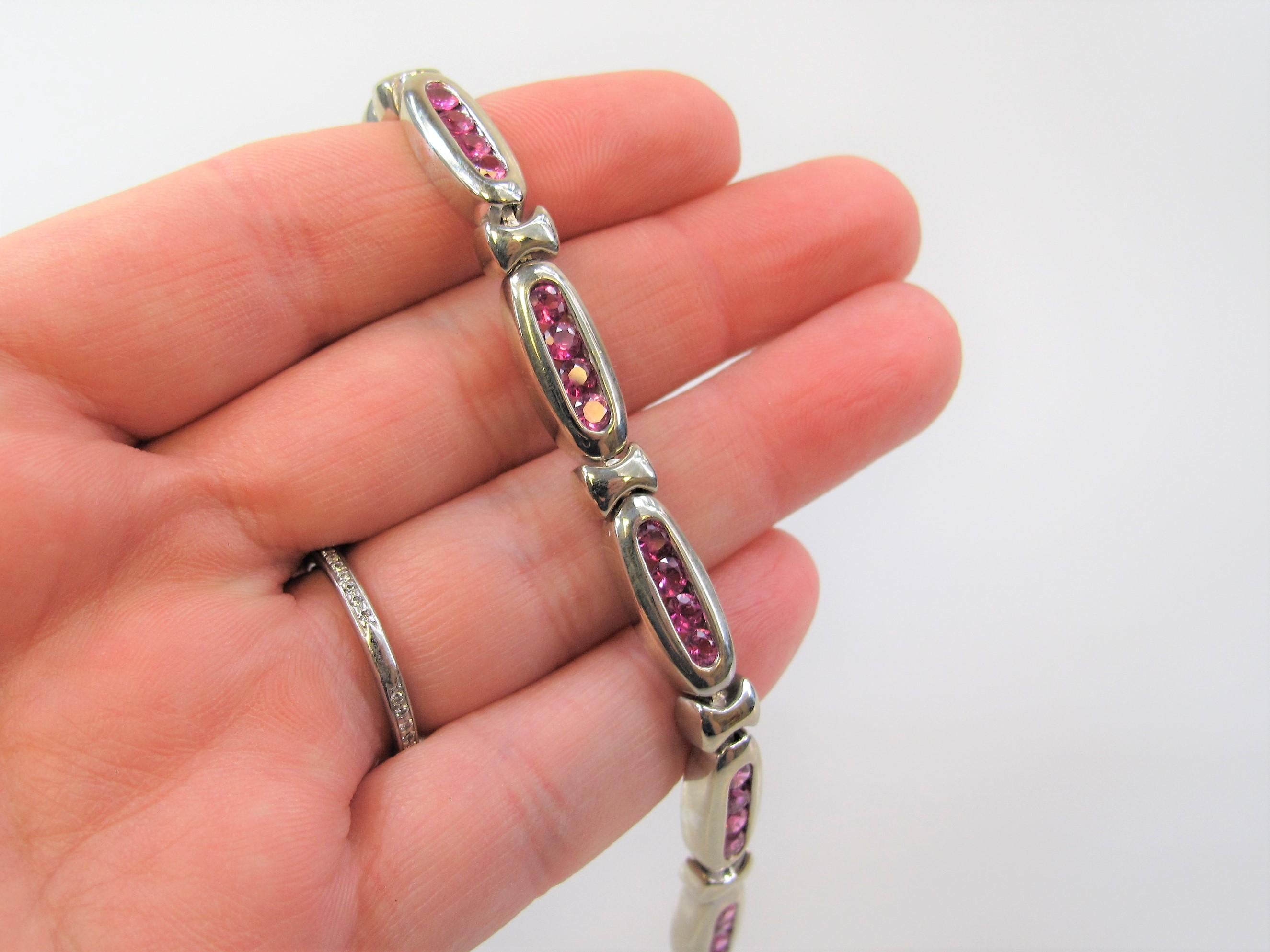 Round Cut Natural Pink Ruby Oval Link Bracelet in 14 Karat White Gold 5.00 Carats Total For Sale
