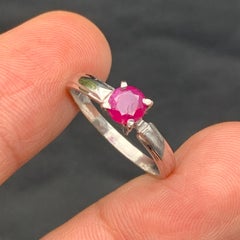 Bague de fiançailles en argent sterling 925 avec rubis rose naturel taillé en rond
