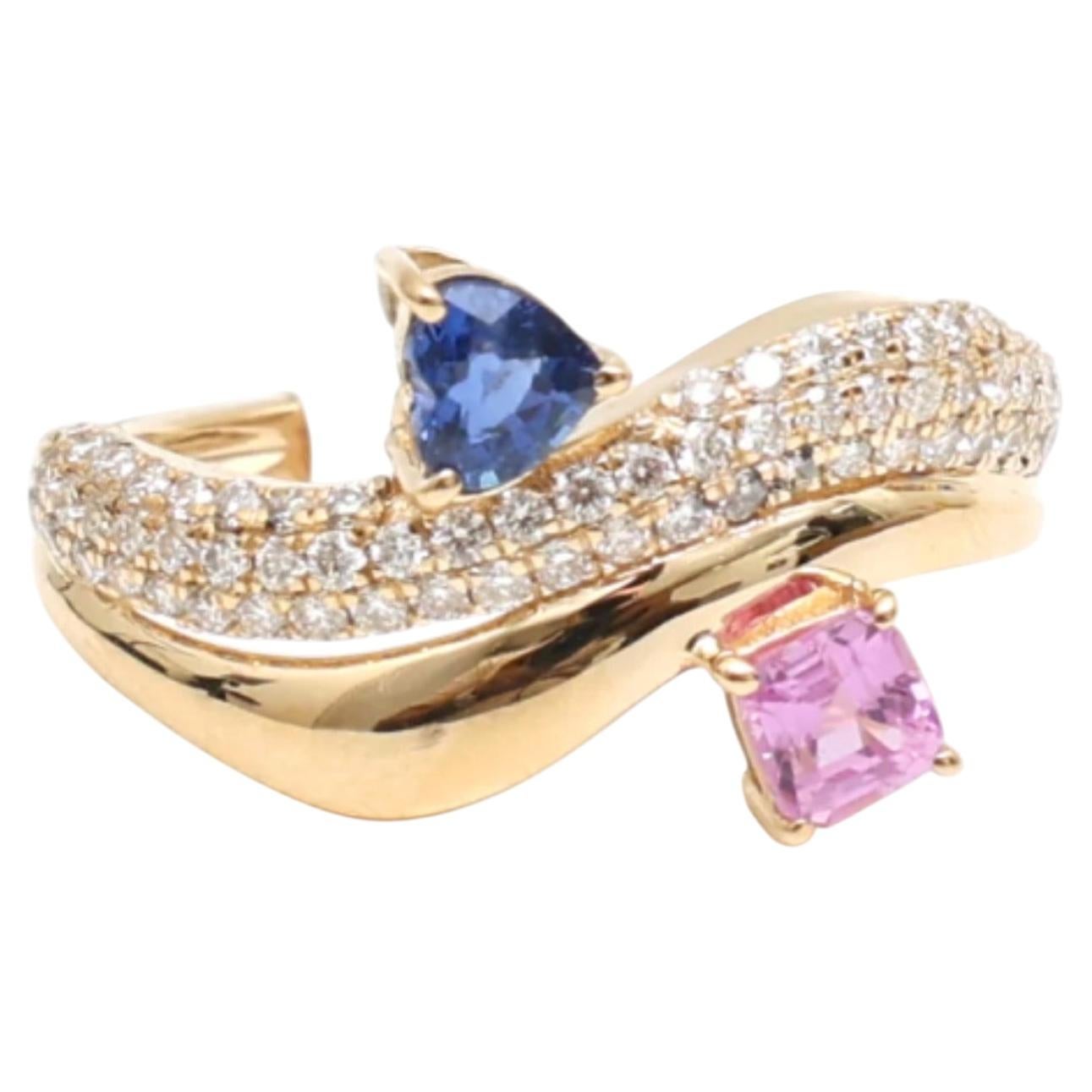 Ring aus 14-karätigem Gold mit einem rosa Saphir (0,28 Karat), einem blauen Saphir (0,25 Karat) und einem Diamanten