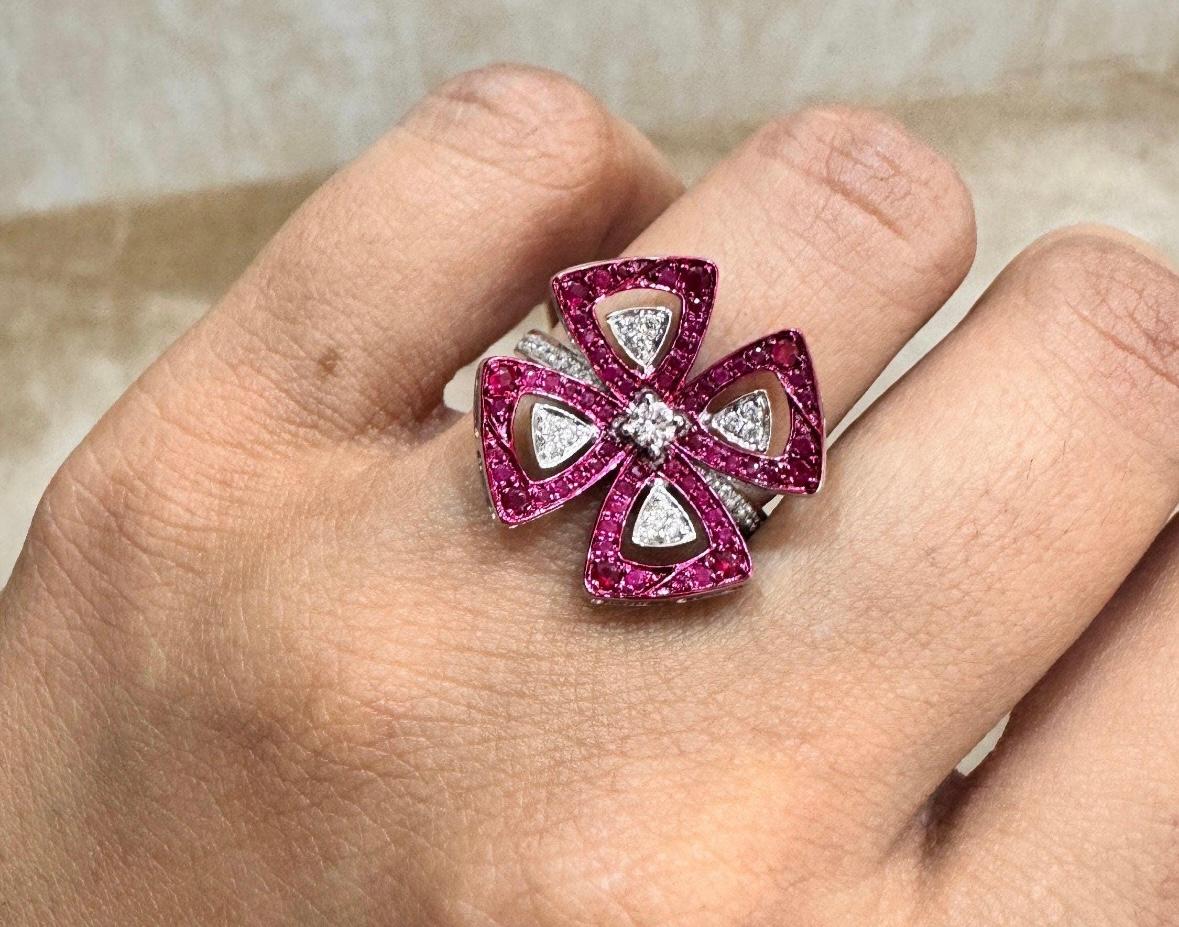 Ring aus 18 Karat Gold mit natürlichem rosa Saphir 0,43 Karat und Diamant 0,23 Karat im Angebot 1