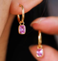 Orecchino con zaffiro rosa naturale da 1,1 carati in oro 14k
