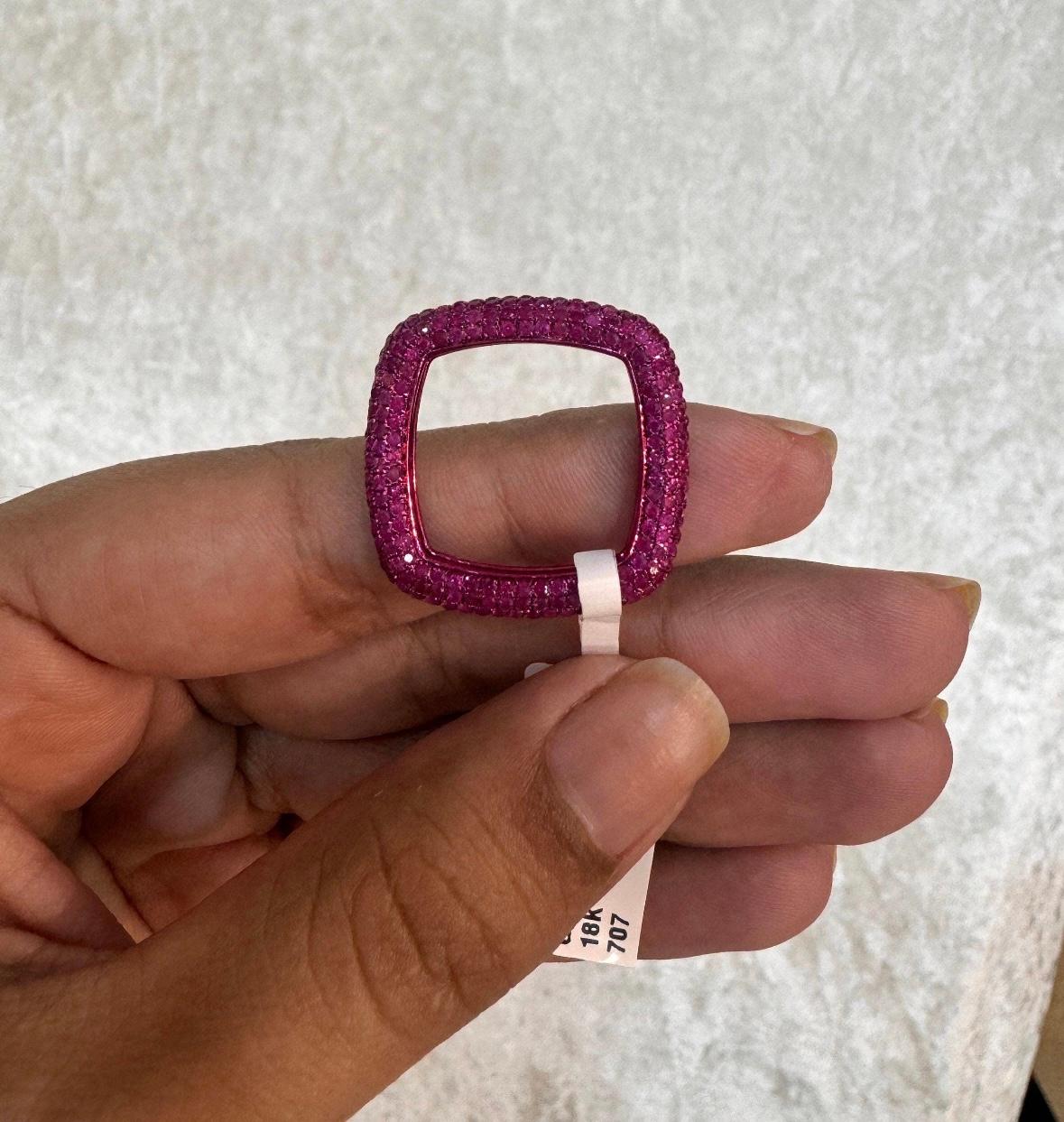 Ring aus 18 Karat Gold mit natürlichem rosa Saphir von 3,41 Karat im Angebot 1