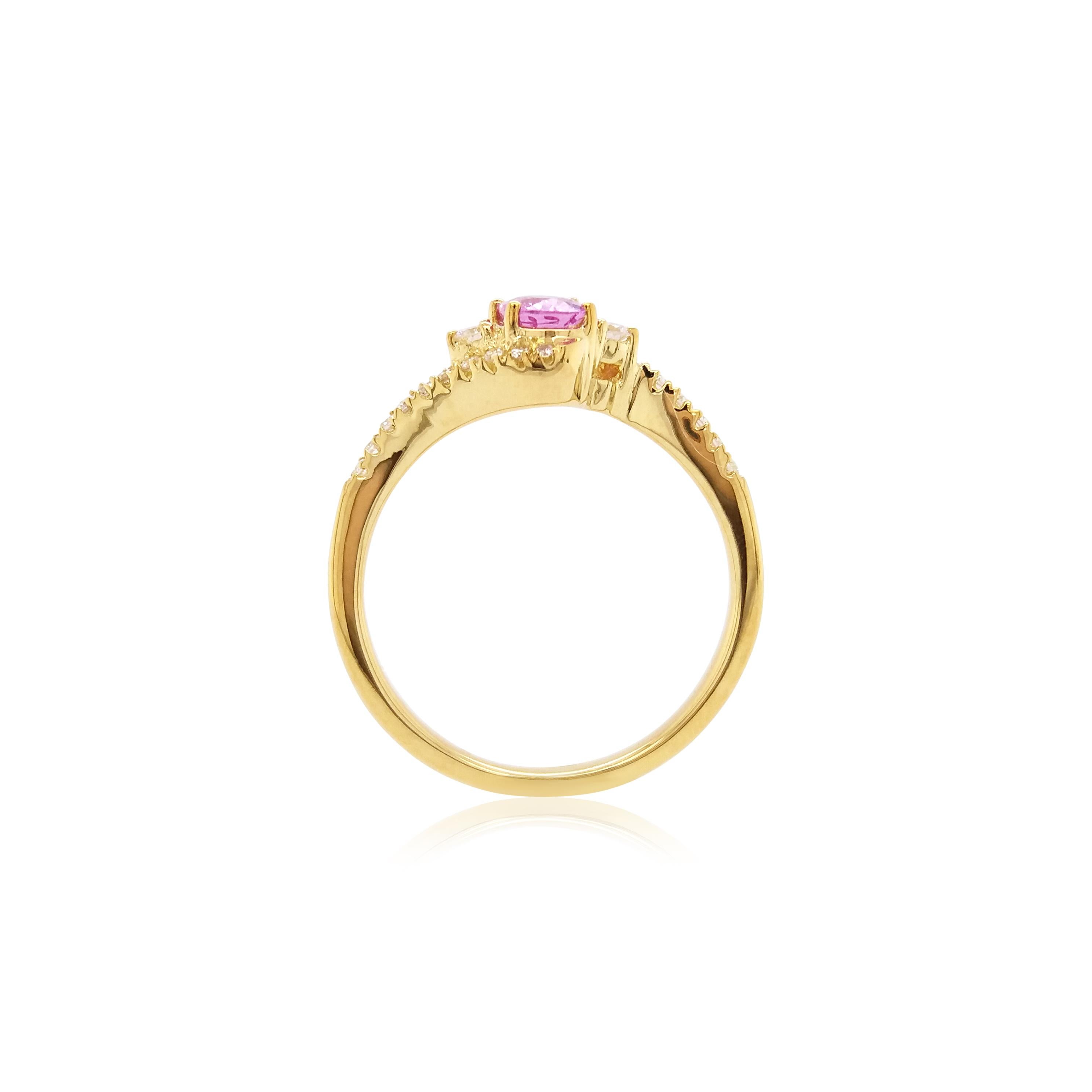 Contemporary Natural Pink Sapphire White Diamond 18K Gold Engagement Ring For Sale