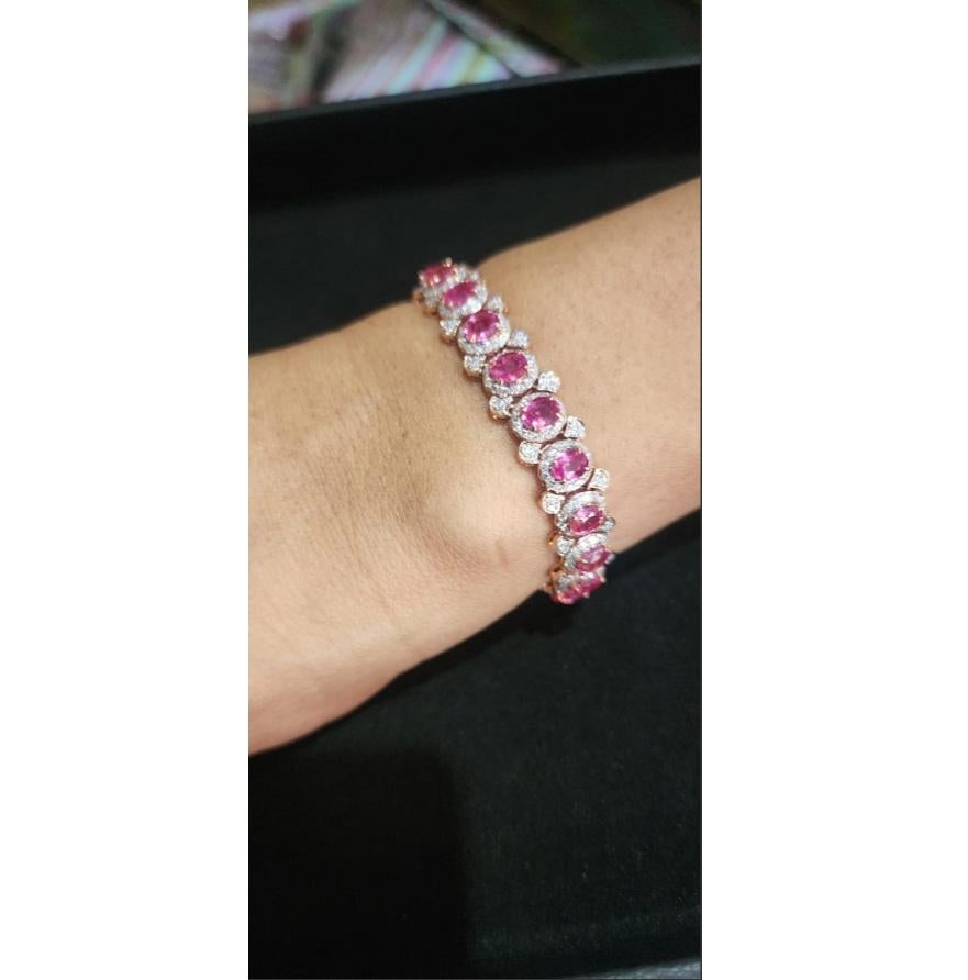 Bracciale con diamanti e zaffiri rosa naturali in oro 18 carati in vendita 1