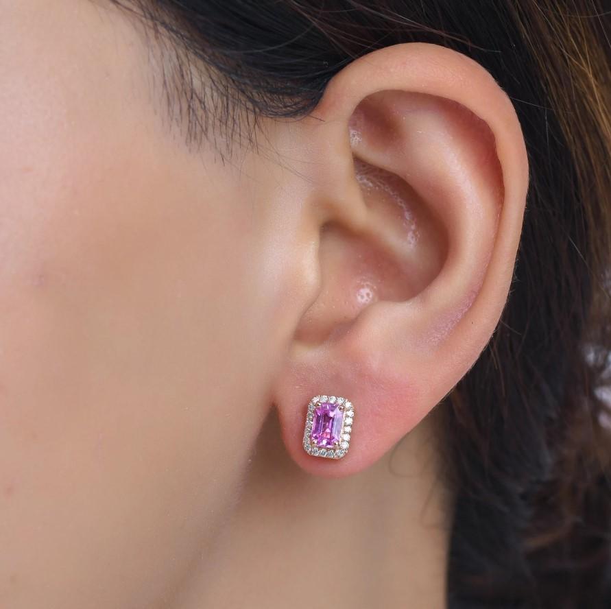 Boucles d'oreilles saphir rose naturel et diamant en or 14k Neuf - En vente à New York, NY