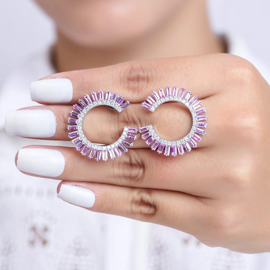 Boucles d'oreilles saphir rose naturel et diamant en or 18k Neuf - En vente à New York, NY