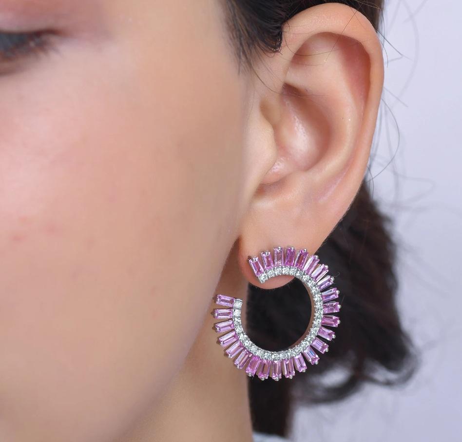 Orecchini con zaffiro rosa naturale e diamante in oro 18 carati In condizioni Nuovo in vendita a jaipur, IN