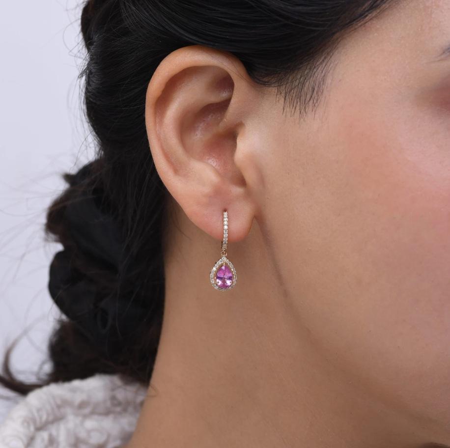 Boucles d'oreilles saphir rose naturel et diamant en or 18k Neuf - En vente à jaipur, IN